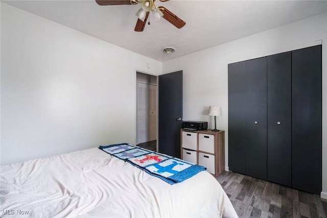 5672 Stanford Ave, Youngstown, OH 44515 - bedroom featuring wood finished floors, a closet, and ceiling fan