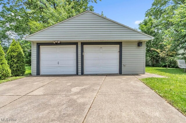 4465 W 156th St, Cleveland, OH 44135 - view of detached garage