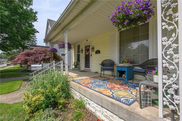 815 N Walnut St, Dover, OH 44622 - view of covered porch