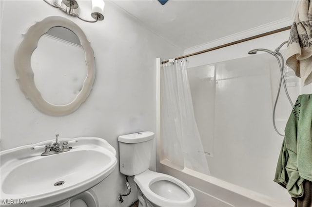 552 Turney Rd Unit A, Bedford, OH 44146 - bathroom with a sink and shower / bath combination with curtain
