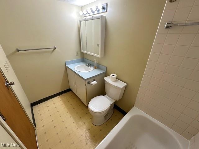 408 W Saint Clair Ave Unit 318, Cleveland, OH 44113 - photo 3