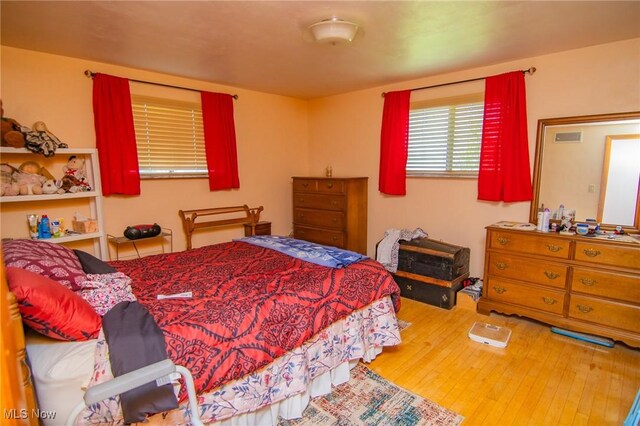 104 W Blvd, Mingo Junction, OH 43938 - bedroom with wood finished floors