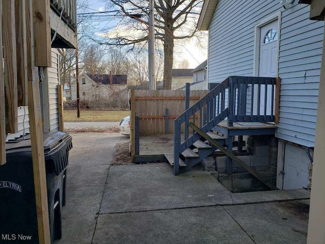 812 W W, Elyria, OH 44035 - view of patio