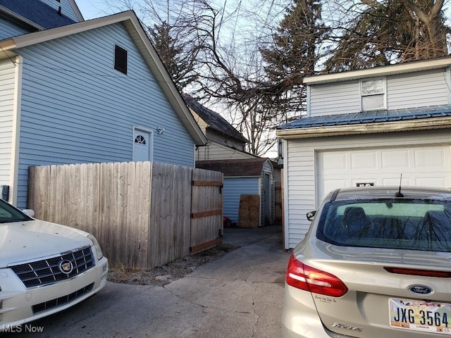 812 W W, Elyria, OH 44035 - view of side of property featuring a garage