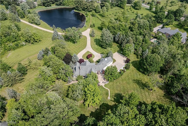 7488 Valley View Rd, Hudson, OH 44236 - aerial view of property and surrounding area featuring a nearby body of water