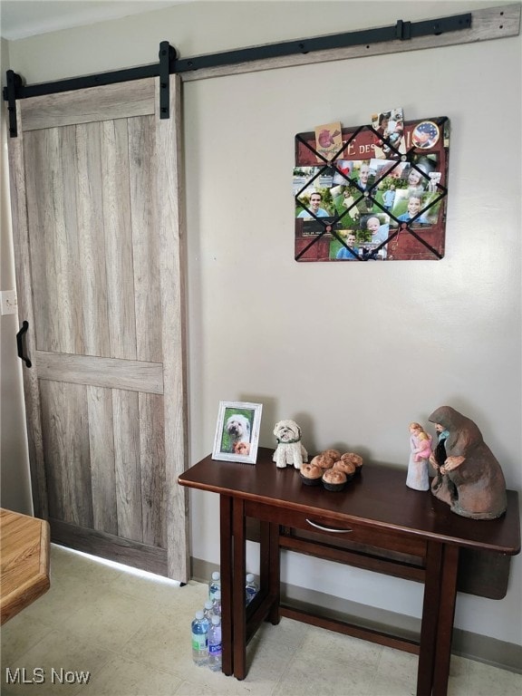 7438 Westview Dr, Youngstown, OH 44512 - detailed view of a barn door