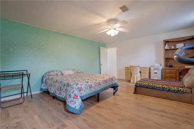 1701 19th Ave, Parkersburg, WV 26101 - bedroom with wood finished floors and ceiling fan