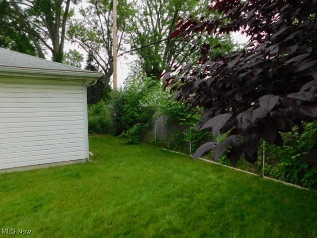 4139 W 144th St, Cleveland, OH 44135 - view of green lawn