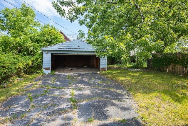 11515 Hopkins Ave, Cleveland, OH 44108 - view of detached garage