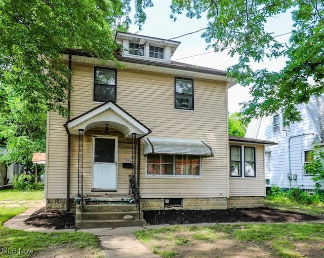 1032 W Main St, Ravenna, OH 44266 - view of american foursquare style home