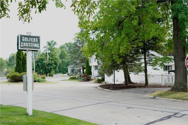 194 Vista Cir, North Olmsted, OH 44070 - view of concrete road