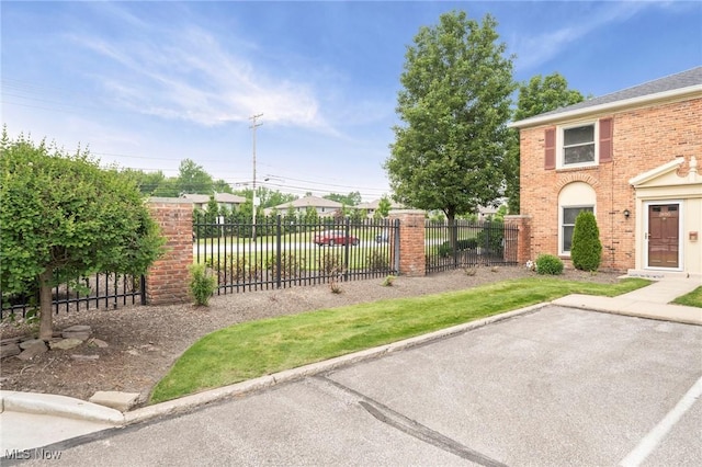 2400 Arlington Dr, Lyndhurst, OH 44124 - view of yard