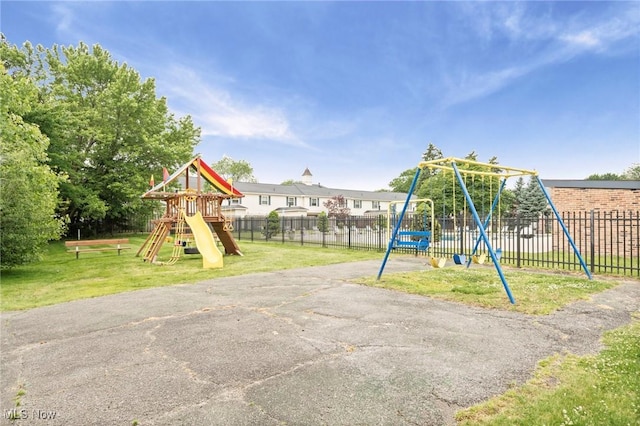2400 Arlington Dr, Lyndhurst, OH 44124 - view of communal playground