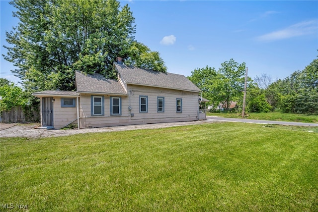 4571 Sackett Ave, Cleveland, OH 44109 - photo 2