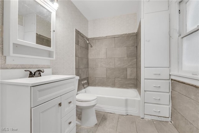 3400 W 118th St, Cleveland, OH 44111 - full bath featuring vanity, tile patterned floors, and tub / shower combination