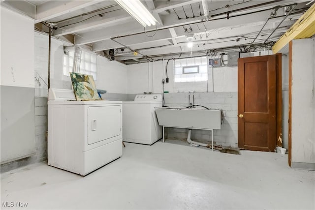 3400 W 118th St, Cleveland, OH 44111 - washroom with washing machine and dryer