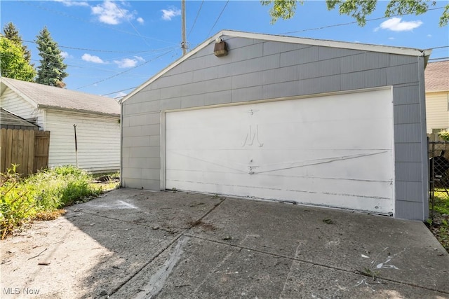 3400 W 118th St, Cleveland, OH 44111 - view of detached garage