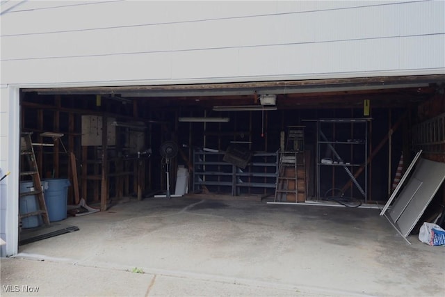 3400 W 118th St, Cleveland, OH 44111 - view of garage