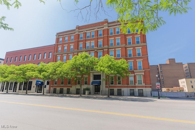 408 W Saint Clair Ave Unit 213, Cleveland, OH 44113 - photo 1