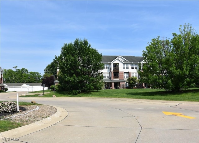 23004 Chandlers Ln Unit 4-344, Olmsted Falls, OH 44138 - view of concrete street featuring curbs