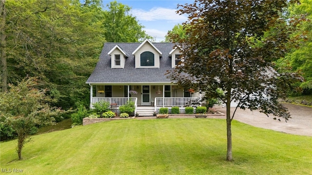 12230 Country Oaks Trl, Chardon, OH 44024 - cape cod-style house featuring a front lawn, a porch, and roof with shingles