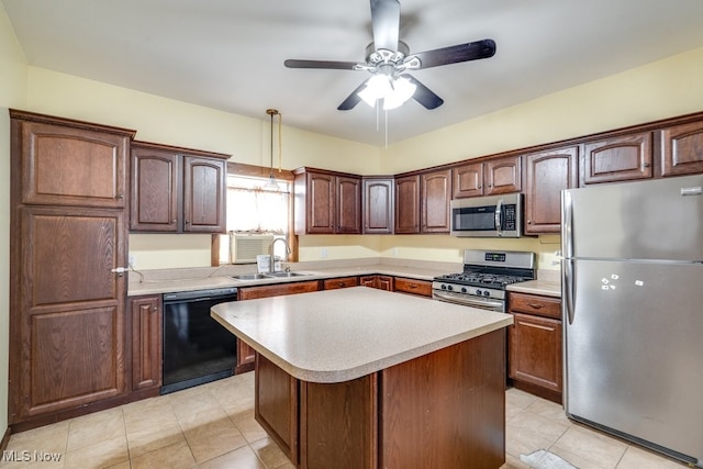 603 W Market St, Orrville, OH 44667 - photo 3