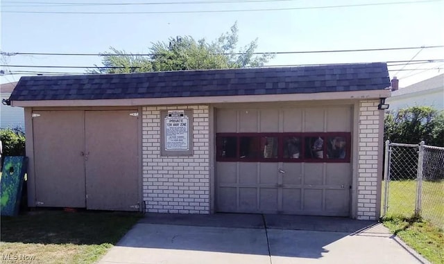 15616 Greendale Rd, Maple Heights, OH 44137 - detached garage with concrete driveway