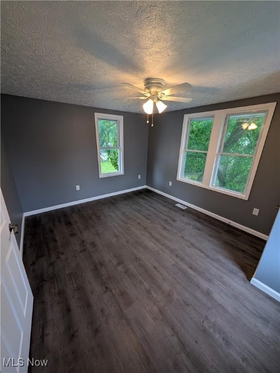 606 W 21st St, Lorain, OH 44052 - photo 19