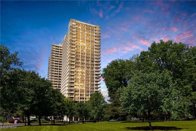 12700 Lake Ave Unit 704, Lakewood, OH 44107 - photo 1