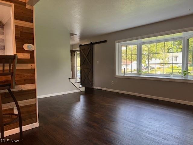 9472 Lawnfield Dr, Twinsburg, OH 44087 - photo 5