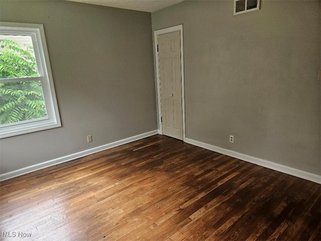 1535 Parkgate Ave, Akron, OH 44313 - photo 7