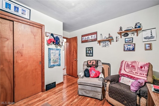 14860 Stoltz Rd, Diamond, OH 44412 - sitting room with light wood-type flooring