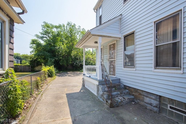 627 E 126th St, Cleveland, OH 44108 - view of patio / terrace