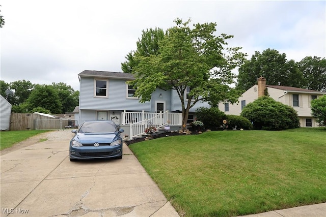 148 Summerberry Ln, Niles, OH 44446 - split foyer home featuring concrete driveway