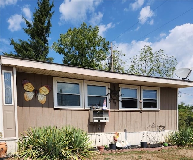 23516 Hideaway Dr, Senecaville, OH 43780 - view of front of property