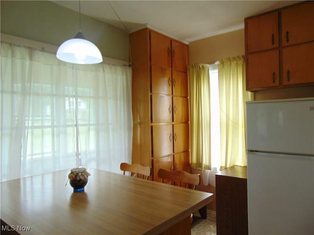 4017 N Ridge Rd W, Saybrook, OH 44004 - view of dining space