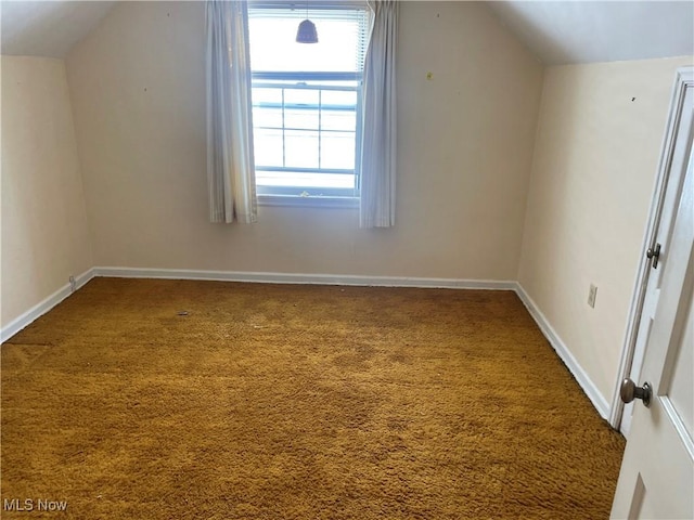 530 Center St, Hubbard, OH 44425 - bonus room featuring healthy amount of natural light, carpet, and vaulted ceiling