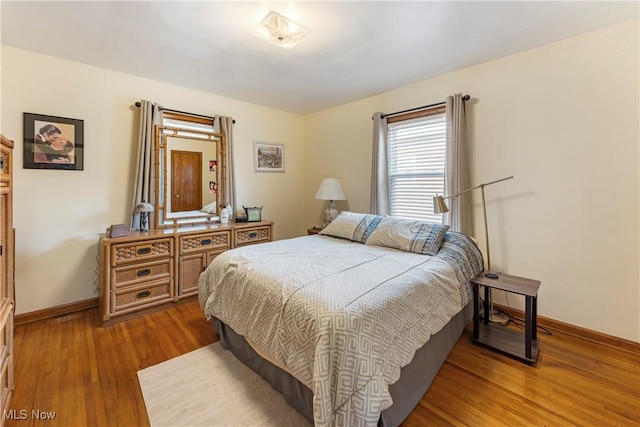 230 Hamilton Blvd, Struthers, OH 44471 - bedroom featuring wood finished floors and baseboards