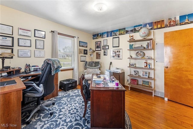 230 Hamilton Blvd, Struthers, OH 44471 - office area with wood finished floors