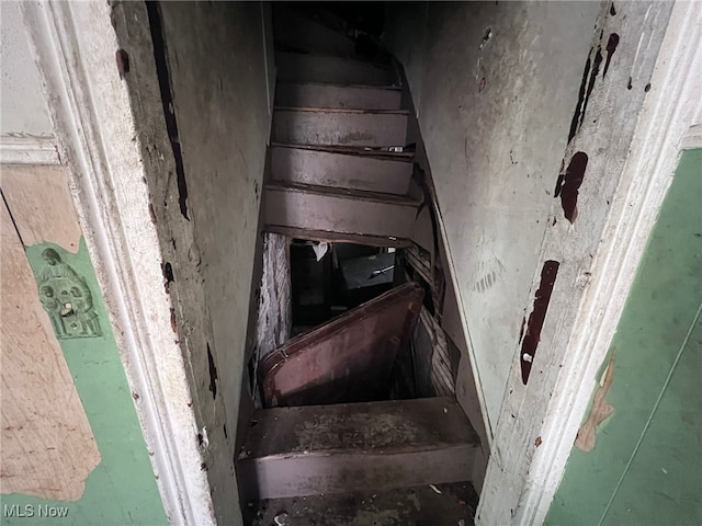 1055 E 78th St, Cleveland, OH 44103 - view of stairway