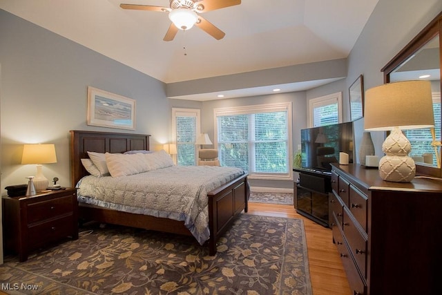 8311 Hemingway Ln, Mentor, OH 44060 - bedroom with wood finished floors and ceiling fan
