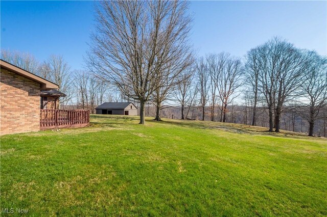 52 Hilda Cir, Bloomingdale, OH 43910 - view of green lawn