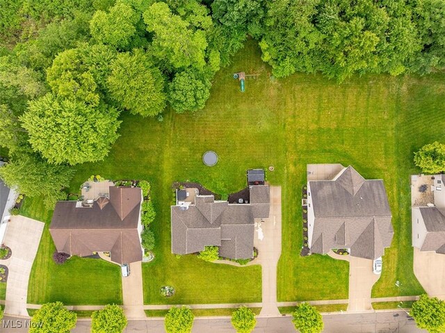 4339 Folkstone Cir, Uniontown, OH 44685 - photo 3