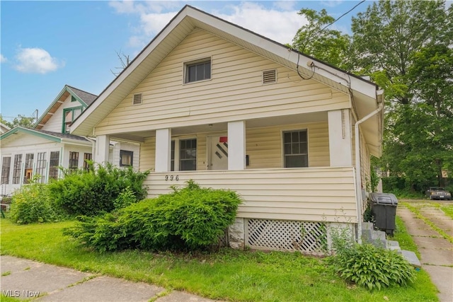 996 Peerless Ave, Akron, OH 44320 - bungalow-style house with covered porch