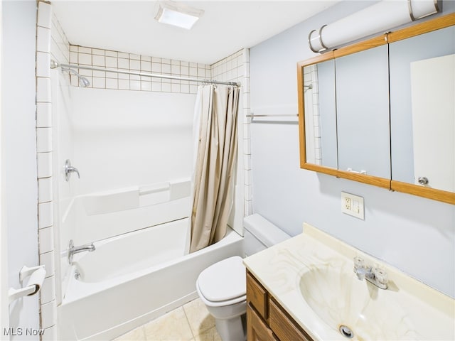 1317 Crescent St, Parkersburg, WV 26101 - bathroom featuring shower / tub combo, vanity, and tile patterned flooring