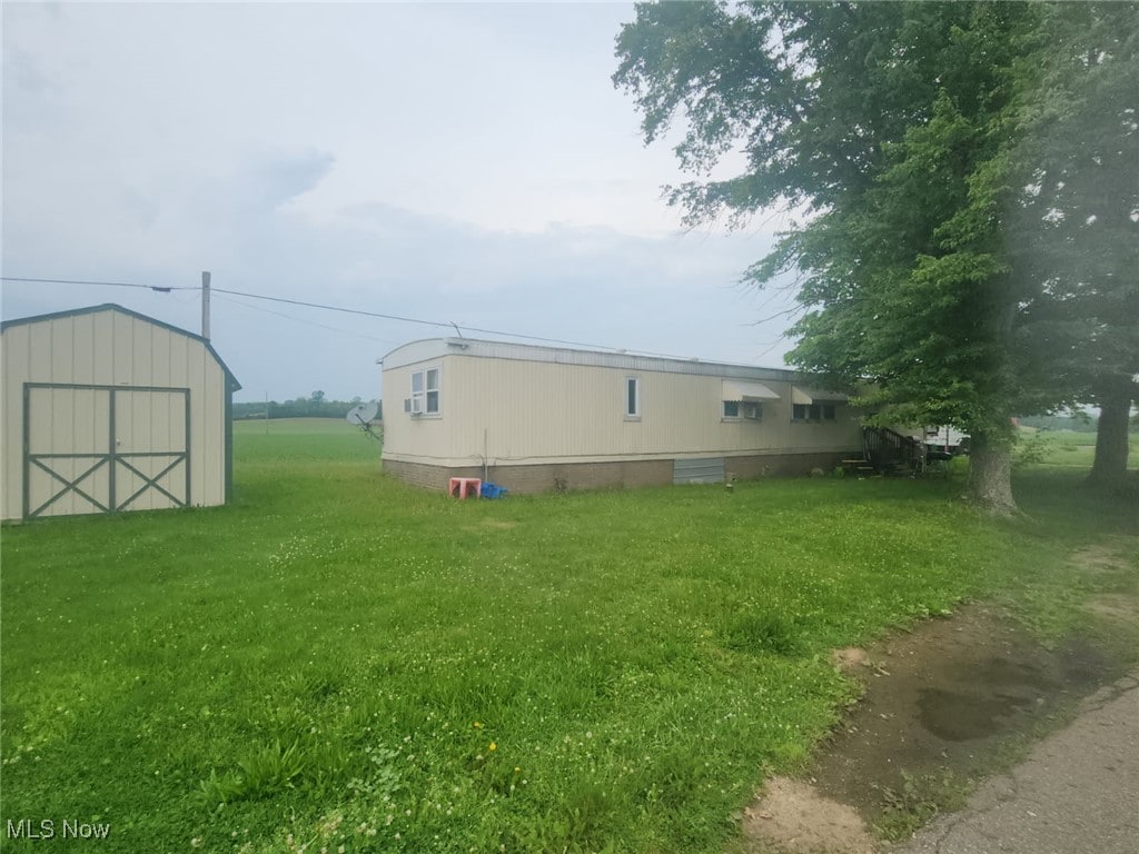 4139 Terminal Rd, Sandyville, OH 44671 - photo 1