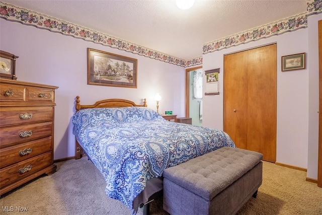 456 Hickory Ln, Salem, OH 44460 - carpeted bedroom featuring a closet and baseboards