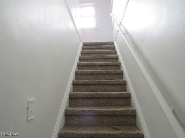 4078 E 154th St, Cleveland, OH 44128 - stairs featuring baseboards