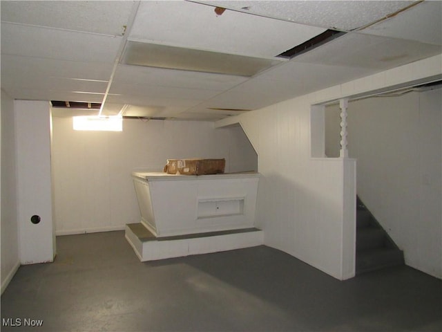 4078 E 154th St, Cleveland, OH 44128 - finished below grade area with stairs and a paneled ceiling