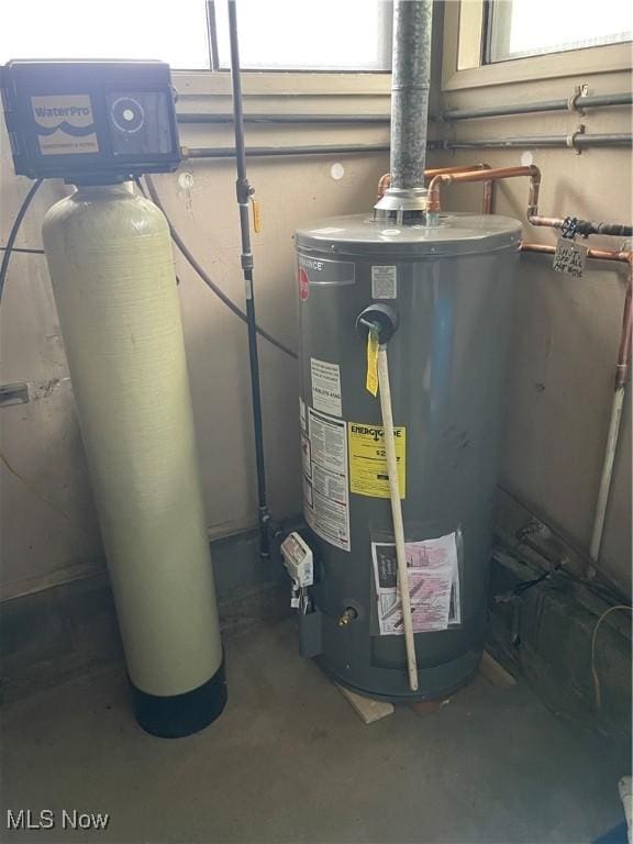 1781 Pleasant Valley Rd, Girard, OH 44420 - utility room featuring gas water heater